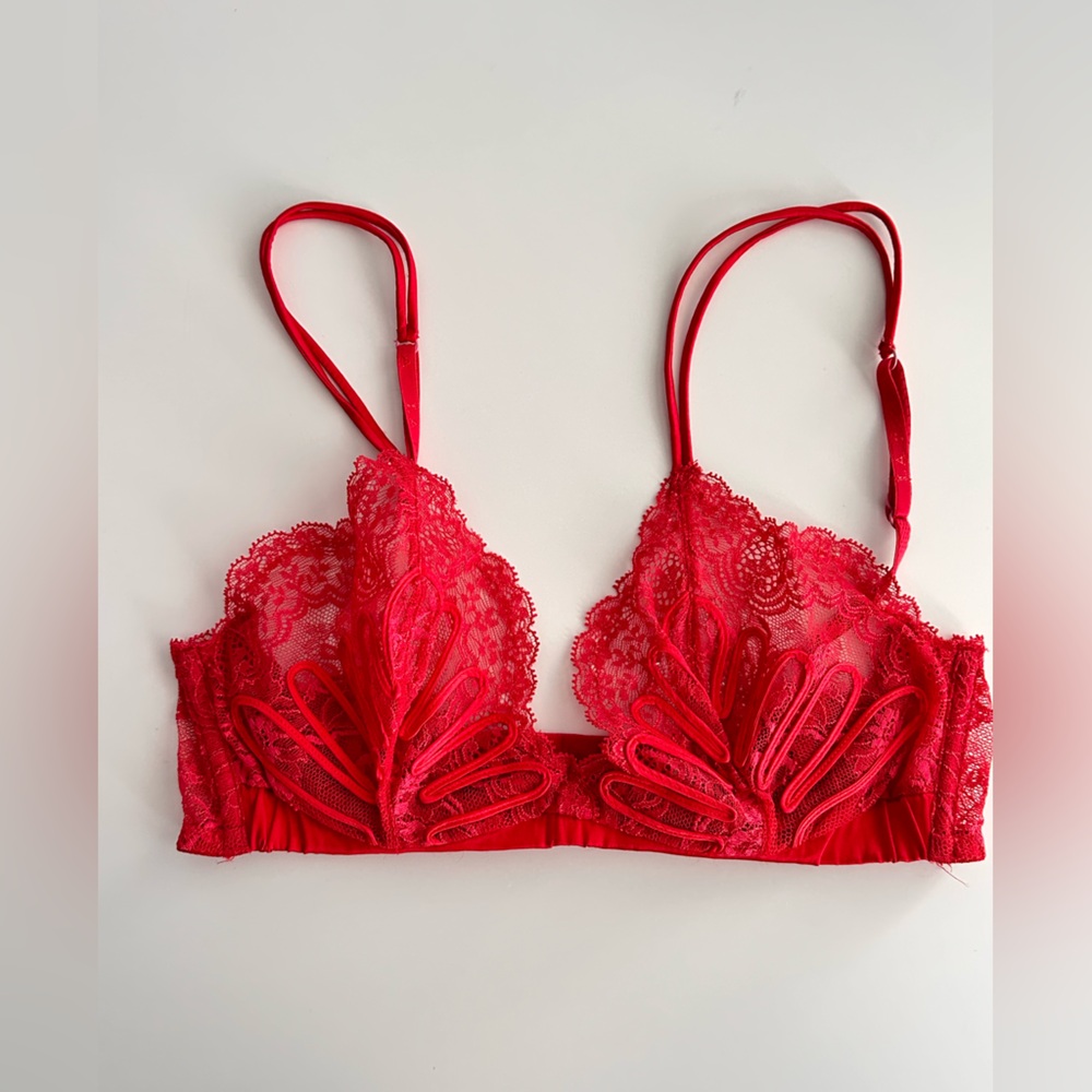 LA Perla Elegant Red Lace Bralette - Picture 4 of 12